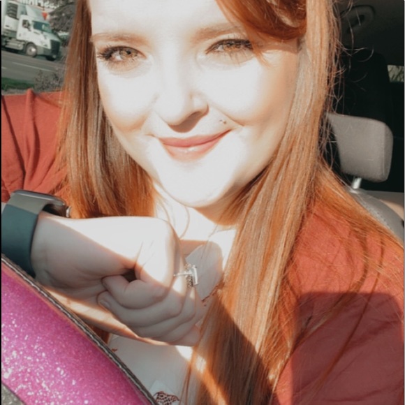 Meet your Posher, Audree - Picture 1 of 1